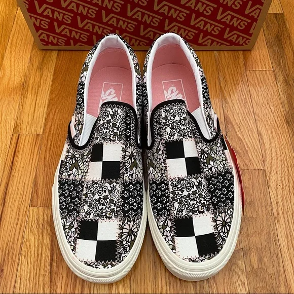 Vans Classic Slip On Patchwork Floral Women’s Sneakers - Picture 3 of 6